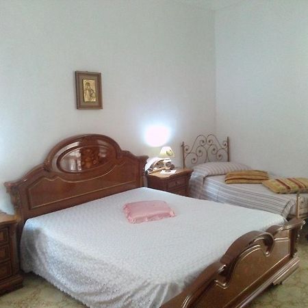 Villa Casa Leone Noto Zimmer foto